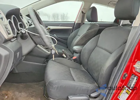2010 Toyota Corolla Matrix z USA, uszkodzony, nr VIN 2T1KU4EE4AC273376